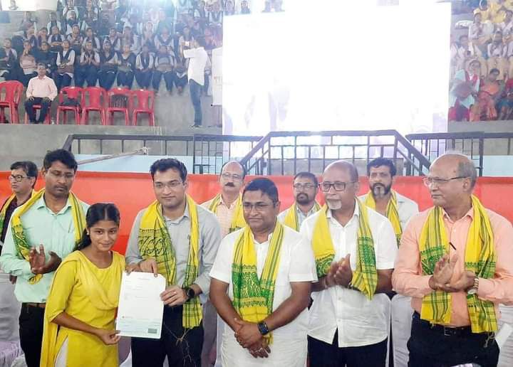 শিলচরেও নিযুত মইনা প্রকল্পের চেক বণ্টন দীপায়নের শিলচরেও নিযুত মইনা প্রকল্পের চেক বণ্টন দীপায়নের