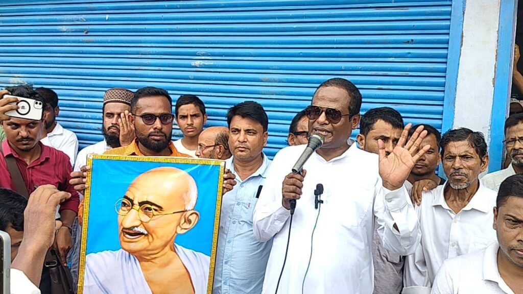 বিধায়কের নেতৃত্বে গান্ধী জয়ন্তীতে নেশা বিরোধী বিশাল র্যালি সোনাইয়ে বিধায়কের নেতৃত্বে গান্ধী জয়ন্তীতে নেশা বিরোধী বিশাল র্যালি সোনাইয়ে