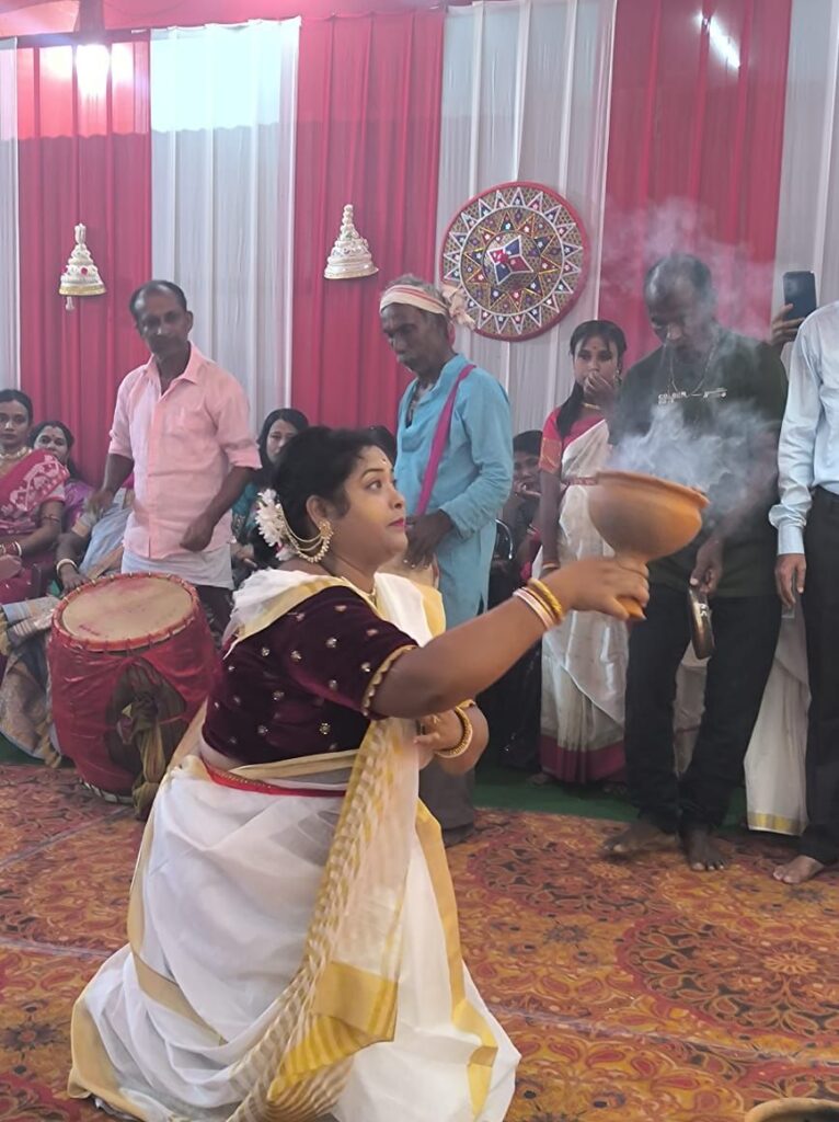হাইলাকান্দি পুলিশ বিভাগের পুজোয় ধুনচি নৃত্য প্রতিযোগিতা হাইলাকান্দি পুলিশ বিভাগের পুজোয় ধুনচি নৃত্য প্রতিযোগিতা