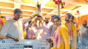 কচুদরম ফুটবলে চ্যাম্পিয়ন জুনুবাবু এফসি কচুদরম ফুটবলে চ্যাম্পিয়ন জুনুবাবু এফসি