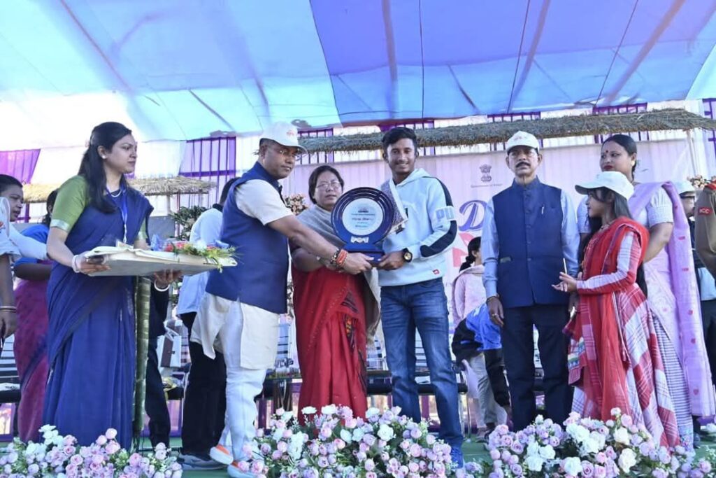 শ্রীভূমি জেলায় বিজয় দিবস উপলক্ষে বিশাল পদযাত্রা অনুষ্ঠিত শ্রীভূমি জেলায় বিজয় দিবস উপলক্ষে বিশাল পদযাত্রা অনুষ্ঠিত