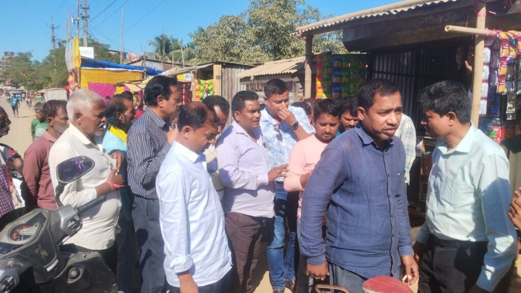 অসামাজিক কার্যকলাপের বিরুদ্ধে মাঠে তপোবন নগর কীর্তন কমিটি অসামাজিক কার্যকলাপের বিরুদ্ধে মাঠে তপোবন নগর কীর্তন কমিটি
