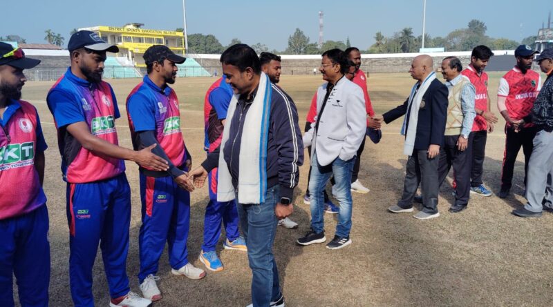 সুপার ডিভিশন উদ্বোধনীতে বিসিসিআই-র খায়রুল, জয় দিয়ে শুরু ইন্ডিয়া ক্লাবের সুপার ডিভিশন উদ্বোধনীতে বিসিসিআই-র খায়রুল, জয় দিয়ে শুরু ইন্ডিয়া ক্লাবের