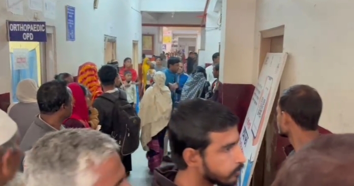 কানিশাইলে বালি বোঝাই লরির ধাক্কায় স্কুলছাত্রীর মৃত্যু, আহত এক কানিশাইলে বালি বোঝাই লরির ধাক্কায় স্কুলছাত্রীর মৃত্যু, আহত এক