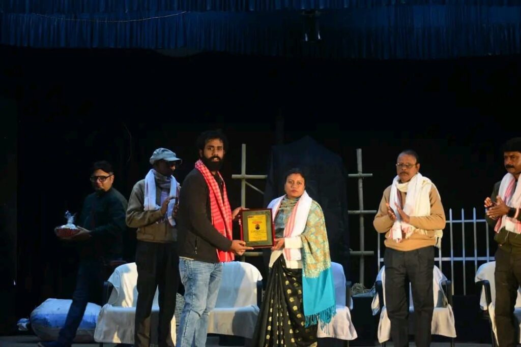 লারনার্স এডুকেশনাল সোসাইটির জাতীয় স্তরের নাট্যোৎসব শুরু লারনার্স এডুকেশনাল সোসাইটির জাতীয় স্তরের নাট্যোৎসব শুরু