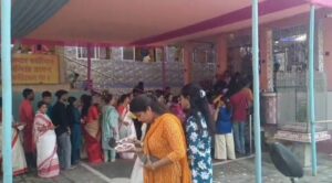 শিলচরে শিবমন্দিরগুলোতে পূণ্যার্থীদের ভিড়, রংপুর গঙ্গাপাড়ায় ভিএইচপির উদ্যোগে অমৃতস্নান শিলচরে শিবমন্দিরগুলোতে পূণ্যার্থীদের ভিড়, রংপুর গঙ্গাপাড়ায় ভিএইচপির উদ্যোগে অমৃতস্নান