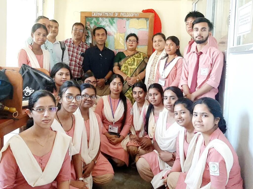 দেয়াল পত্রিকা জ্ঞানজ্যোতি-র উন্মোচন রাধামাধব কলেজে দেয়াল পত্রিকা জ্ঞানজ্যোতি-র উন্মোচন রাধামাধব কলেজে