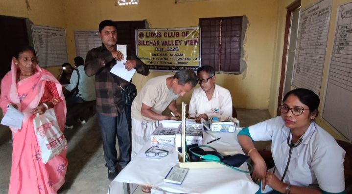 বড়খলায় লায়ন্সের ছানি শনাক্তকরণ ও চক্ষু পরীক্ষা শিবির বড়খলায় লায়ন্সের ছানি শনাক্তকরণ ও চক্ষু পরীক্ষা শিবির