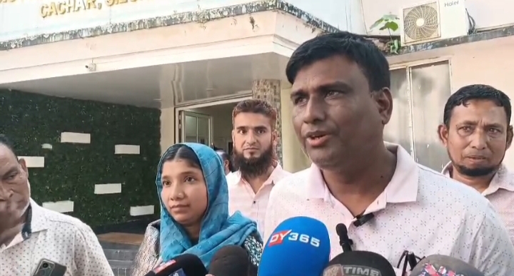 কংগ্রেসের টিকিট না পেয়ে নির্দল হিসেবে মাঠে সাজা বেগম