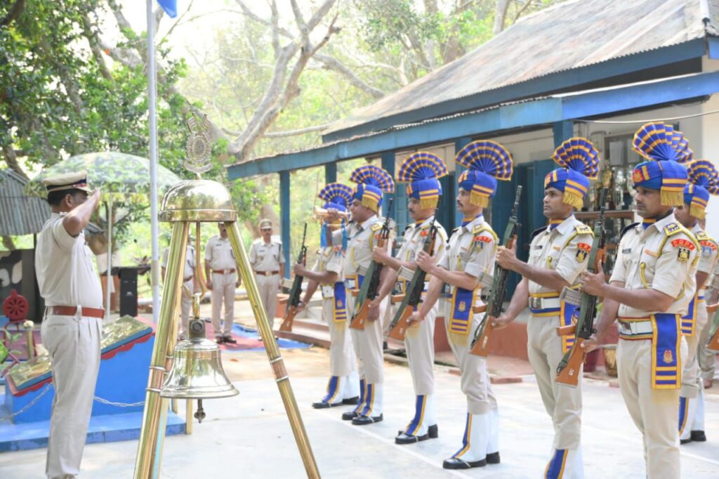 কাশিপুর সিআরপিএফ ক্যাম্পে নানা কার্যসূচির মধ্য দিয়ে সৌরদিবস পালন কাশিপুর সিআরপিএফ ক্যাম্পে নানা কার্যসূচির মধ্য দিয়ে সৌরদিবস পালন