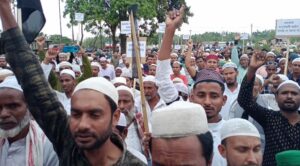 ওয়াকফ : শিলডুবিতে বিশাল প্রতিবাদী সভা, আইন প্রত্যাহারের দাবি ওয়াকফ : শিলডুবিতে বিশাল প্রতিবাদী সভা, আইন প্রত্যাহারের দাবি