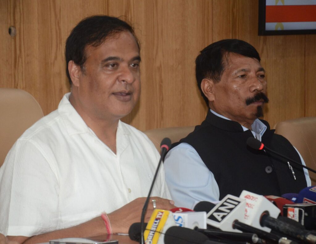 বরাক উপত্যকার প্রথম শিলচরে সিএনজি স্টেশনের ভার্চুয়ালি উদ্বোধন মুখ্যমন্ত্রীর বরাক উপত্যকার প্রথম শিলচরে সিএনজি স্টেশনের ভার্চুয়ালি উদ্বোধন মুখ্যমন্ত্রীর