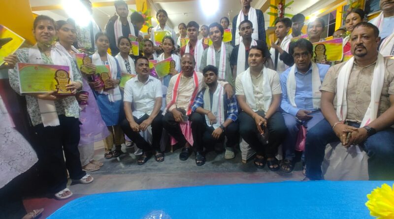 শিক্ষার গুরুত্ব ও সমাজ গঠনে ভূমিকা নিয়ে আলোচনায় পরিমল-নীহার