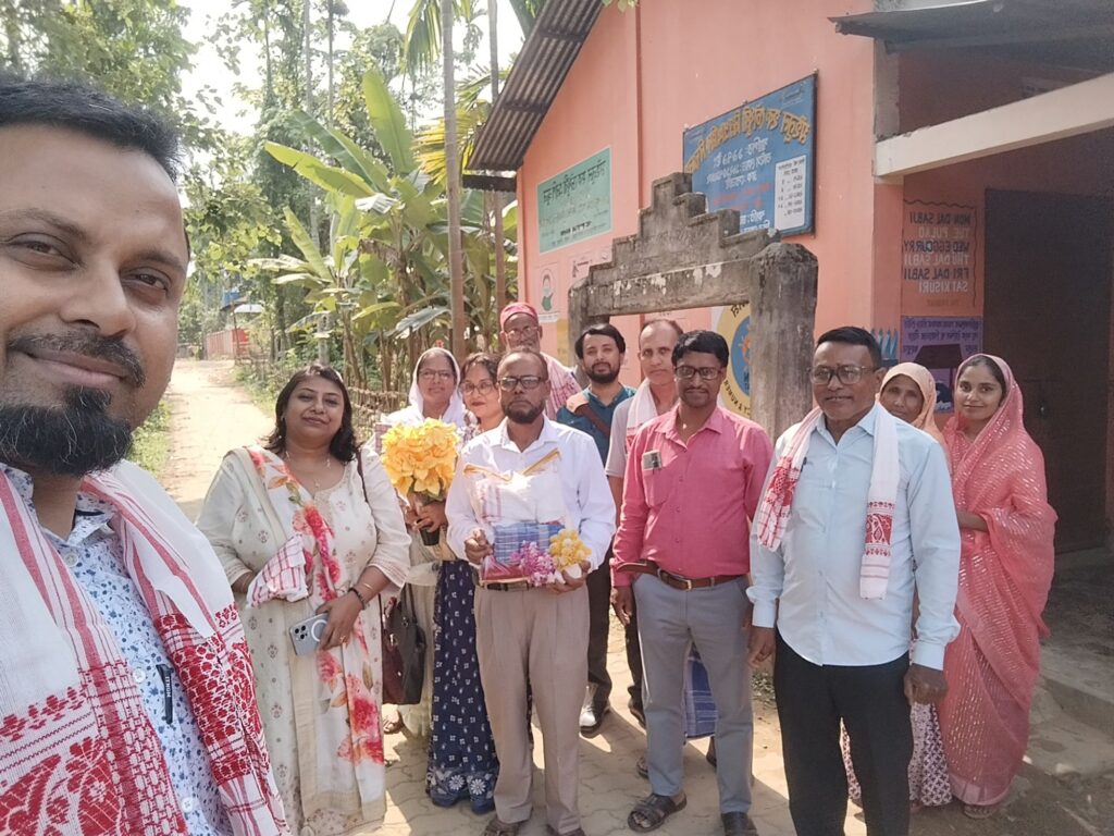 প্রধানশিক্ষক আজাদ উদ্দিন মজুমদারকে বিদায়ী সংবর্ধনা প্রধানশিক্ষক আজাদ উদ্দিন মজুমদারকে বিদায়ী সংবর্ধনা