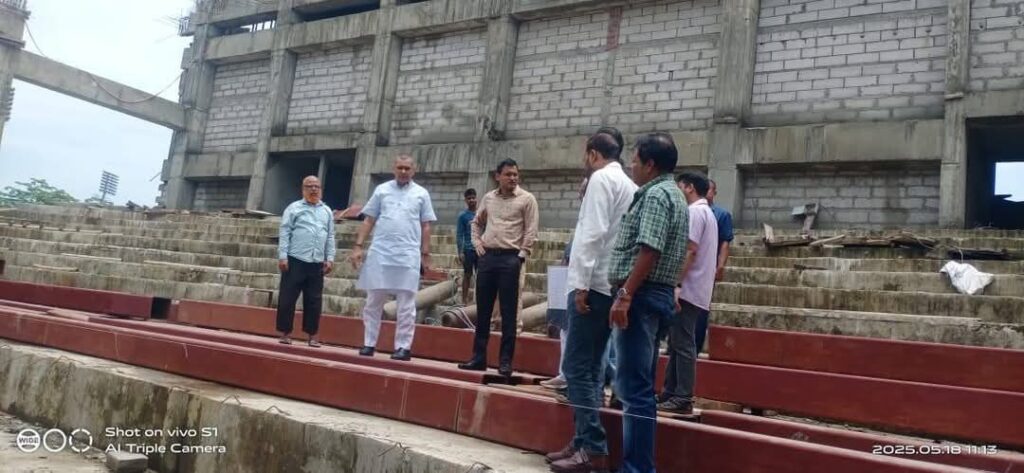 শিলচর জেলা গ্রন্থাগার নির্মাণস্থল মন্ত্রী কৌশিক রায়ের পরিদর্শন শিলচর জেলা গ্রন্থাগার নির্মাণস্থল মন্ত্রী কৌশিক রায়ের পরিদর্শন