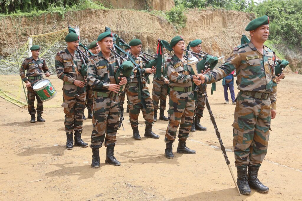 ফুটবল মাঠের উদ্বোধন আসাম রাইফেলসের ফুটবল মাঠের উদ্বোধন আসাম রাইফেলসের