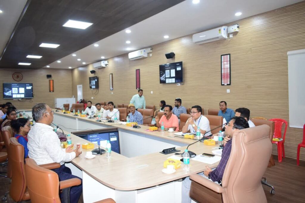 কৃষক সুরক্ষায় জোর কদমে এগোচ্ছে কাজ কাছাড়ে : ডিসি মৃদুল যাদব কৃষক সুরক্ষায় জোর কদমে এগোচ্ছে কাজ কাছাড়ে : ডিসি মৃদুল যাদব