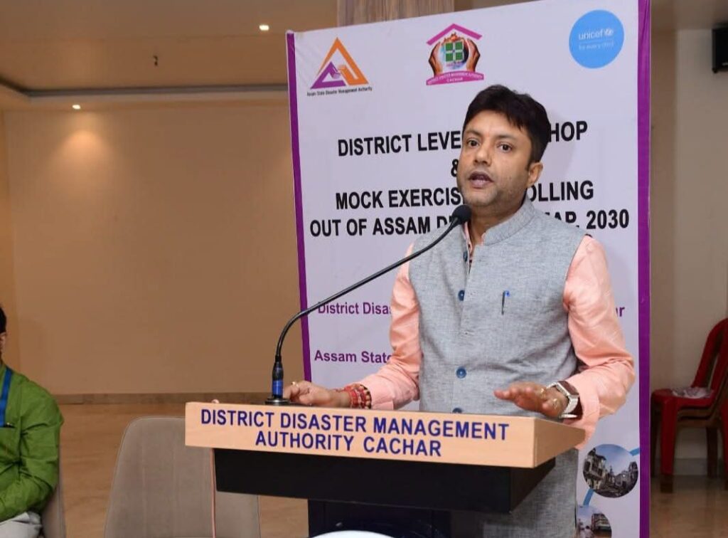 অকালে চলে গেলেন এডিসি যুবরাজ বরঠাকুর, শোক ডিসির অকালে চলে গেলেন এডিসি যুবরাজ বরঠাকুর, শোক ডিসির