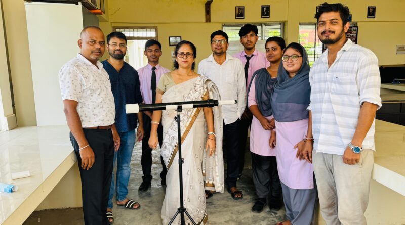 দীনদয়াল কলেজের পদার্থবিদ্যার শিক্ষার্থীরা টেলিস্কোপ তৈরি করল