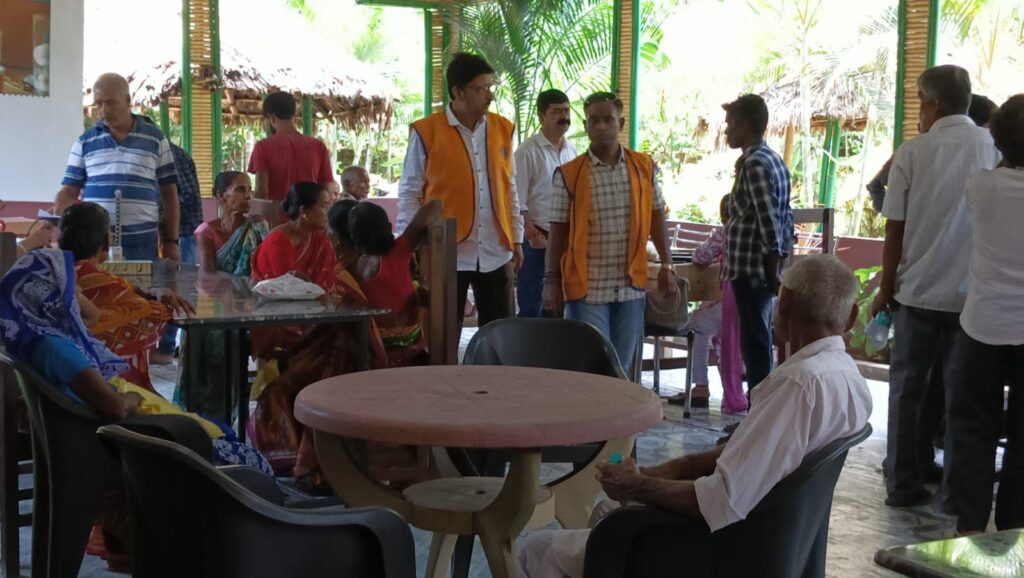 ধোয়ারবন্দে চক্ষু পরীক্ষা শিবির, চশমা বিতরণ লায়ন্সের ধোয়ারবন্দে চক্ষু পরীক্ষা শিবির, চশমা বিতরণ লায়ন্সের