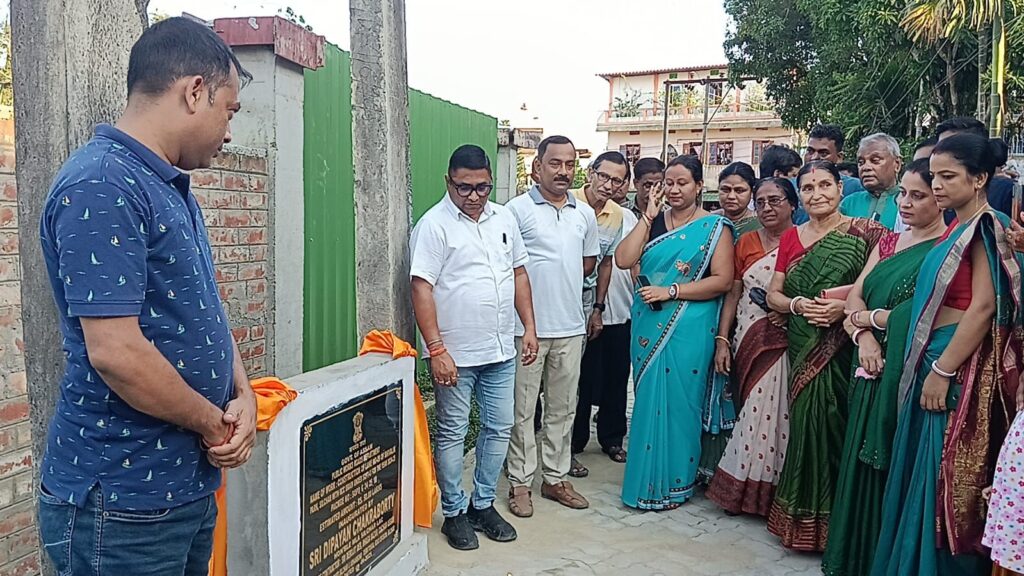 হিন্দু এলাকা সোনাই বিধানসভা কেন্দ্রের অধীন থাকাকালীন বরাবর বঞ্চিত ছিল : দীপায়ন হিন্দু এলাকা সোনাই বিধানসভা কেন্দ্রের অধীন থাকাকালীন বরাবর বঞ্চিত ছিল : দীপায়ন