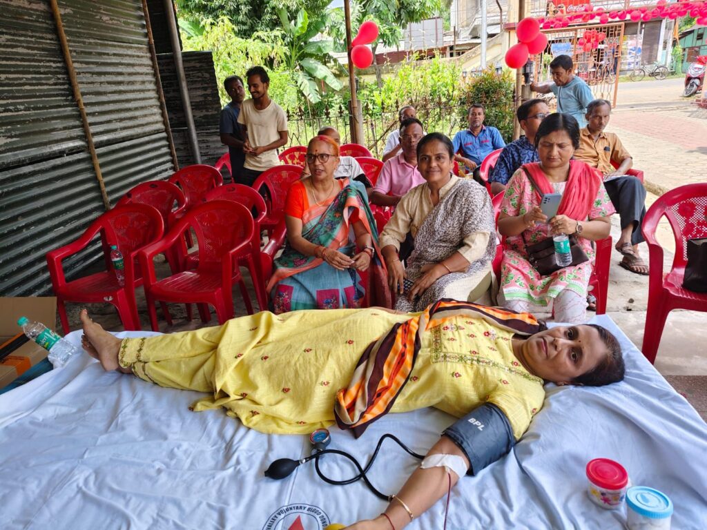 রক্তদাতা দিবসে হাইলাকান্দিতে মহেশ্বরী মহিলা সমিতির রক্তদান রক্তদাতা দিবসে হাইলাকান্দিতে মহেশ্বরী মহিলা সমিতির রক্তদান