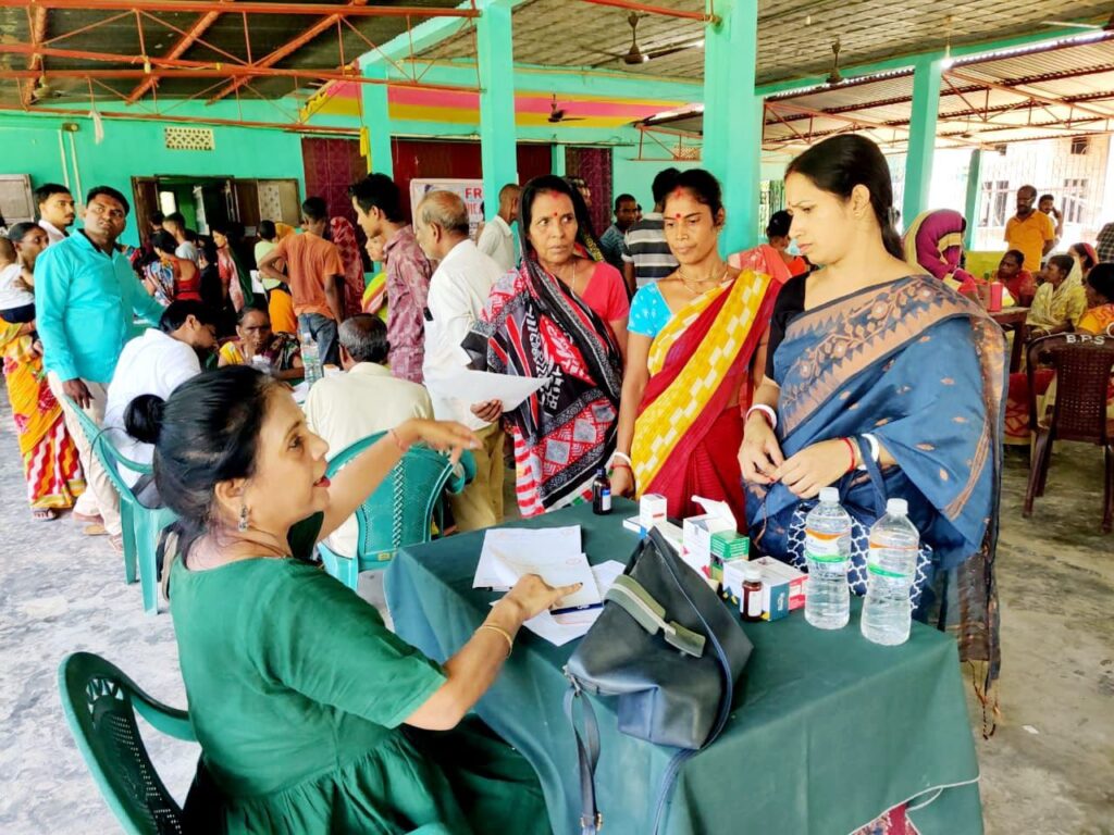 বড়জালেঙ্গায় বিনামূল্যে স্বাস্থ্য শিবির বড়জালেঙ্গায় বিনামূল্যে স্বাস্থ্য শিবির