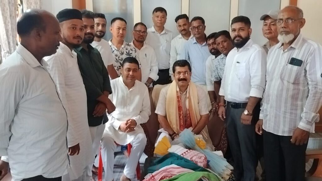 সাংসদ কণাদ পুরকায়স্থকে সংবর্ধনা কাছাড় জেলা অগপর সাংসদ কণাদ পুরকায়স্থকে সংবর্ধনা কাছাড় জেলা অগপর