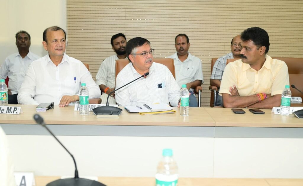 ঘুংগুরের দুগ্ধ প্রক্রিয়াকরণ প্রকল্পের পুনরুজ্জীবন ও পরিকাঠামোগত উন্নয়নের রূপরেখা মন্ত্রী পালের ঘুংগুরের দুগ্ধ প্রক্রিয়াকরণ প্রকল্পের পুনরুজ্জীবন ও পরিকাঠামোগত উন্নয়নের রূপরেখা মন্ত্রী পালের