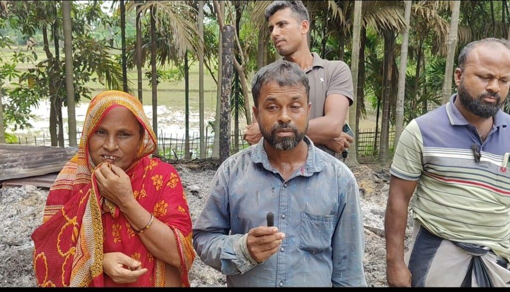 ধলাইয়ে বিধ্বংসী অগ্নিকাণ্ডে ভস্মীভূত বসতবাড়ি, ব্যাপক ক্ষতি ধলাইয়ে বিধ্বংসী অগ্নিকাণ্ডে ভস্মীভূত বসতবাড়ি, ব্যাপক ক্ষতি