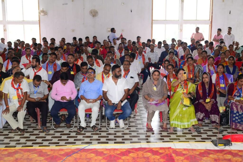 মুখ্যমন্ত্রীর হাত ধরে বরাকও এগিয়ে যাচ্ছে : কৃষ্ণেন্দু পাল মুখ্যমন্ত্রীর হাত ধরে বরাকও এগিয়ে যাচ্ছে : কৃষ্ণেন্দু পাল