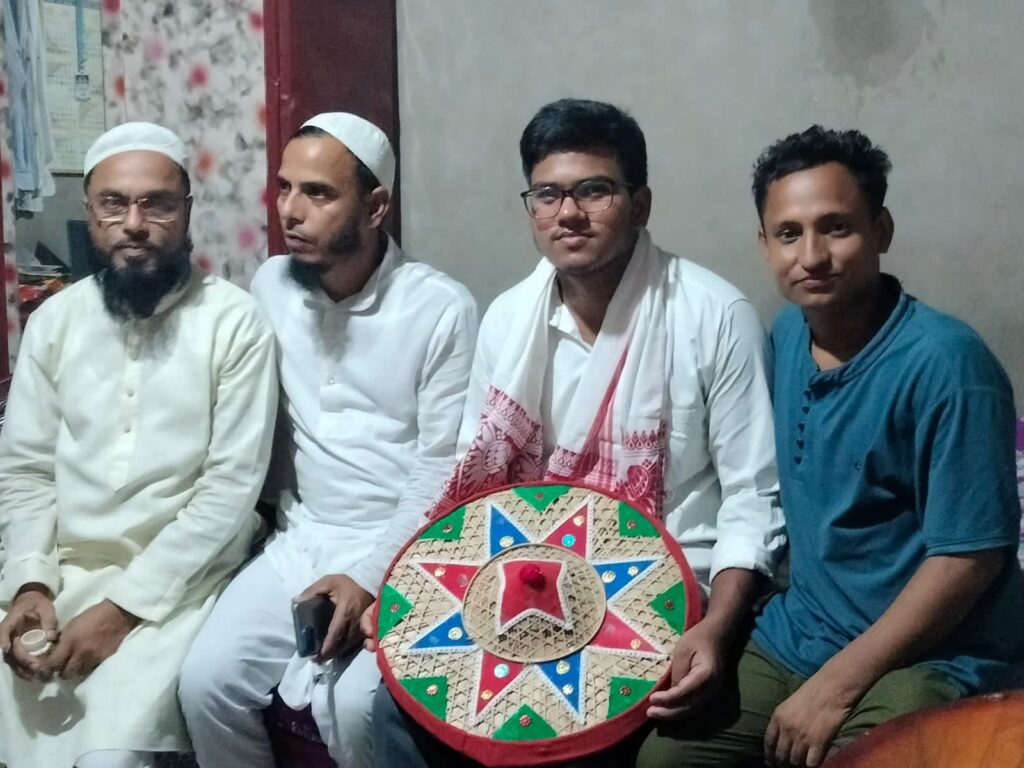 নিট (ইউজি) উত্তীর্ণ আছিমগঞ্জের আলি হায়দার হোসেনকে সংবর্ধনা নিট (ইউজি) উত্তীর্ণ আছিমগঞ্জের আলি হায়দার হোসেনকে সংবর্ধনা