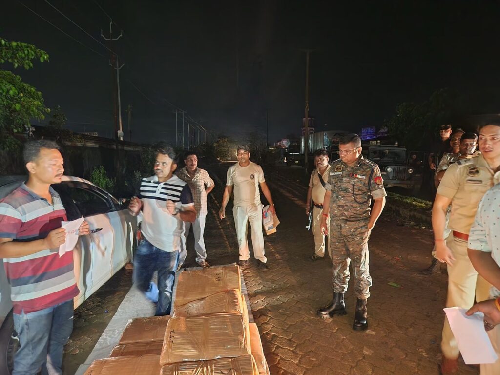 শিলচরে গাঁজা উদ্ধার, বাজেয়াপ্ত দু'টি বাহন, গ্রেফতার ৩ পাচারকারী শিলচরে গাঁজা উদ্ধার, বাজেয়াপ্ত দু'টি বাহন, গ্রেফতার ৩ পাচারকারী