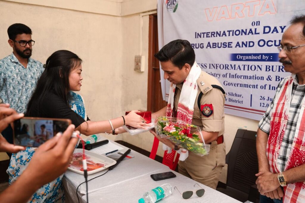 মাদকবিরোধী দিবসে তথ্য ও সম্প্রচার মন্ত্রকের ‘বার্তা’ শিলচরে মাদকবিরোধী দিবসে তথ্য ও সম্প্রচার মন্ত্রকের ‘বার্তা’ শিলচরে