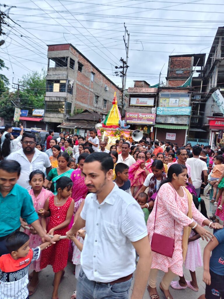 রথযাত্রায় উৎসবনগরীতে পরিণত হাইলাকান্দি রথযাত্রায় উৎসবনগরীতে পরিণত হাইলাকান্দি