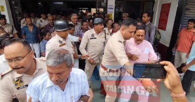 দ্বিতীয় রেলপথ নির্মাণের দাবিতে উত্তপ্ত শিলচর রেলস্টেশন চত্বর, গ্রেফতার চার আন্দোলনকারী দ্বিতীয় রেলপথ নির্মাণের দাবিতে উত্তপ্ত শিলচর রেলস্টেশন চত্বর, গ্রেফতার চার আন্দোলনকারী