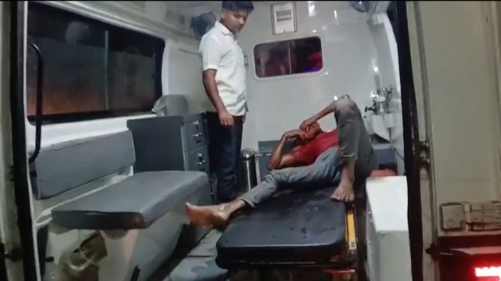 লাঠিগ্ৰামে ভয়ঙ্কর পথ দুৰ্ঘটনা, আহত দুই