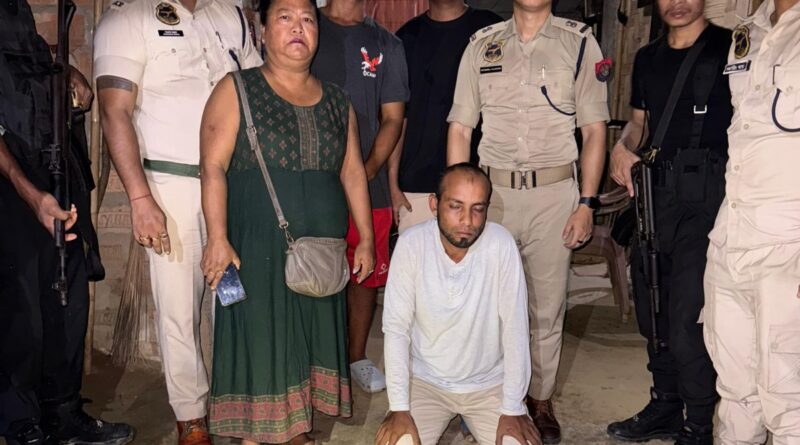 লক্ষীপুরে আগ্নেয়াস্ত্রসহ যুবক গ্রেফতার লক্ষীপুরে আগ্নেয়াস্ত্রসহ যুবক গ্রেফতার