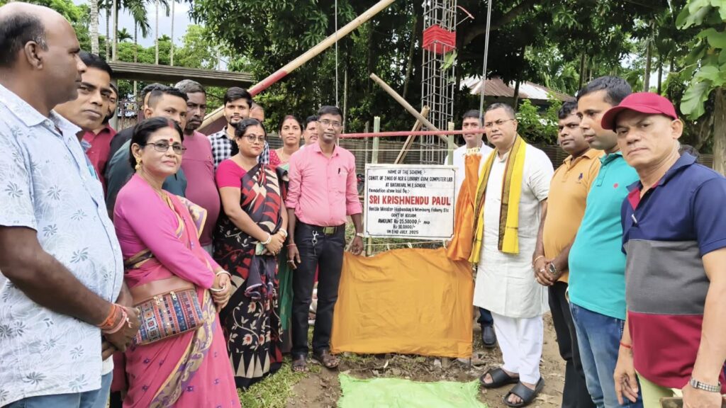 পাথারকান্দিতে চারটি বিদ্যালয়ে শ্রেণিকক্ষের শিলান্যাস কৃষ্ণেন্দু পালের পাথারকান্দিতে চারটি বিদ্যালয়ে শ্রেণিকক্ষের শিলান্যাস কৃষ্ণেন্দু পালের