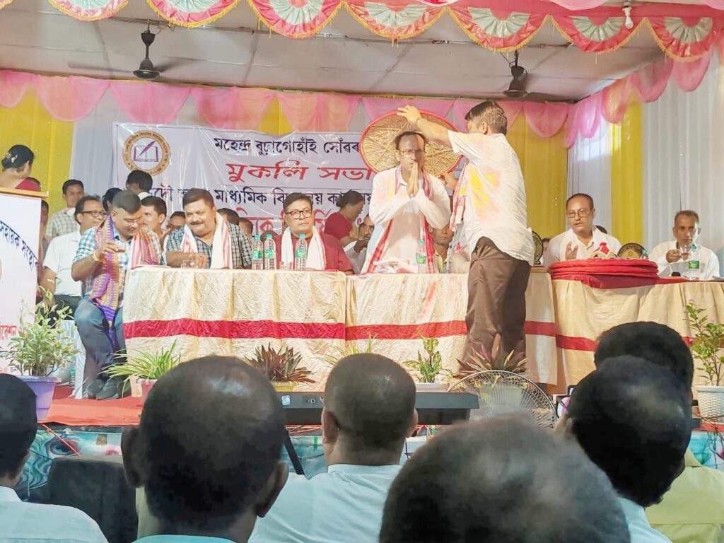 মাধ্যমিক বিদ্যালয় কার্যালয় সহায়ক সংস্থার ফের রাজ্য সভাপতি শিবলী ও সম্পাদক ভবেষ মাধ্যমিক বিদ্যালয় কার্যালয় সহায়ক সংস্থার ফের রাজ্য সভাপতি শিবলী ও সম্পাদক ভবেষ