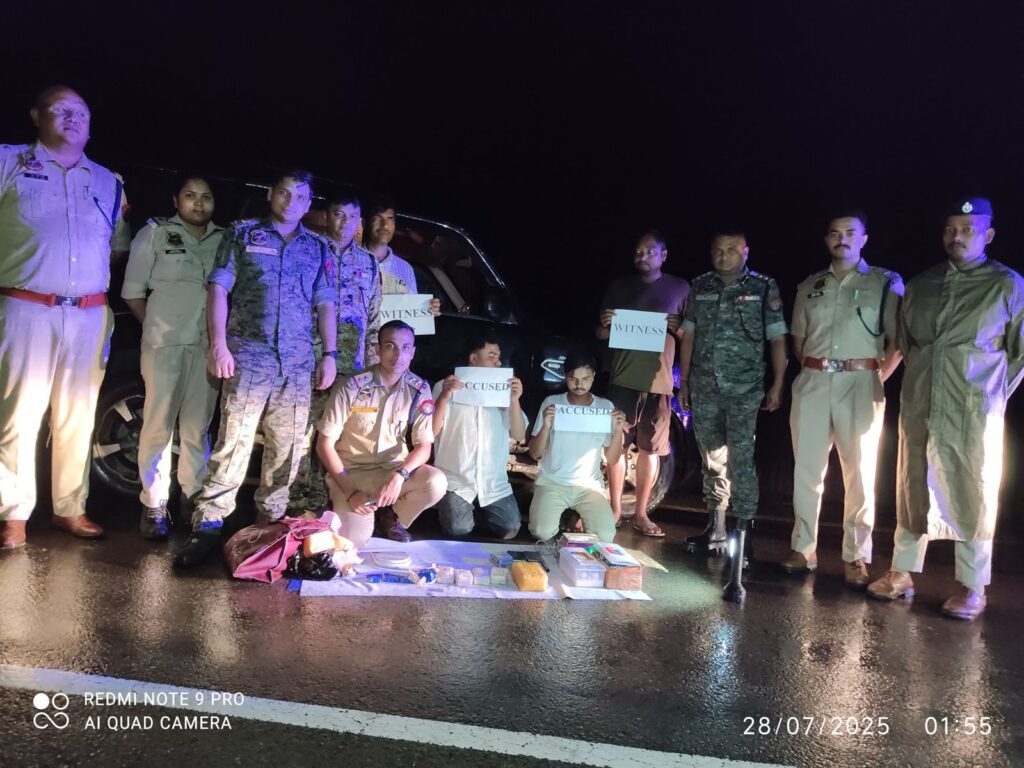 ঘুংগুর বাইপাসে ছয় কোটি টাকার ইয়াবা সহ আটক দুই যুবক ঘুংগুর বাইপাসে ছয় কোটি টাকার ইয়াবা সহ আটক দুই যুবক