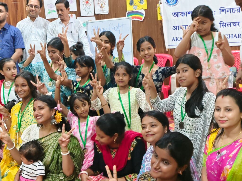 স্টেজক্রাফটের উদ্যোগে তিনদিনের গ্রীষ্মকালীন কর্মশালা হাইলাকান্দিতে স্টেজক্রাফটের উদ্যোগে তিনদিনের গ্রীষ্মকালীন কর্মশালা হাইলাকান্দিতে