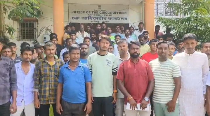 মালিডহরের সেতুটিও ঝুঁকিপূর্ণ, সরব চার সংস্থার কর্মকর্তারা মালিডহরের সেতুটিও ঝুঁকিপূর্ণ, সরব চার সংস্থার কর্মকর্তারা