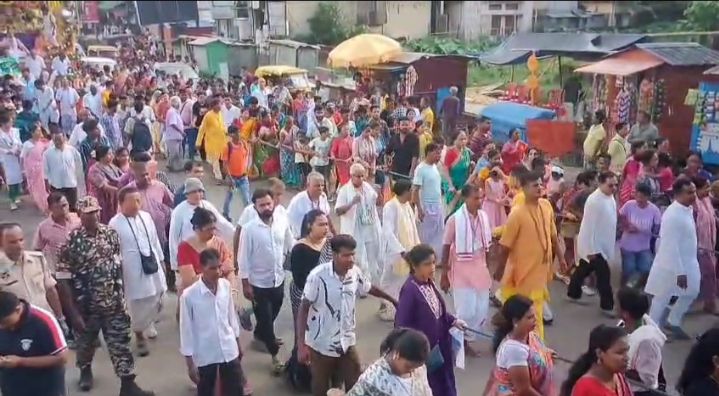 উল্টোরথে ভক্তদের উপচে পড়া ভিড় শিলচরে উল্টোরথে ভক্তদের উপচে পড়া ভিড় শিলচরে