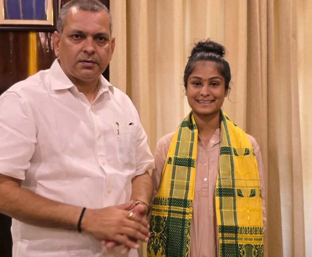 মিশন হেলদি ভারত তপসী উপাধ্যায় ও তাঁর দল শিলচরে, সংবর্ধনা মিশন হেলদি ভারত তপসী উপাধ্যায় ও তাঁর দল শিলচরে, সংবর্ধনা