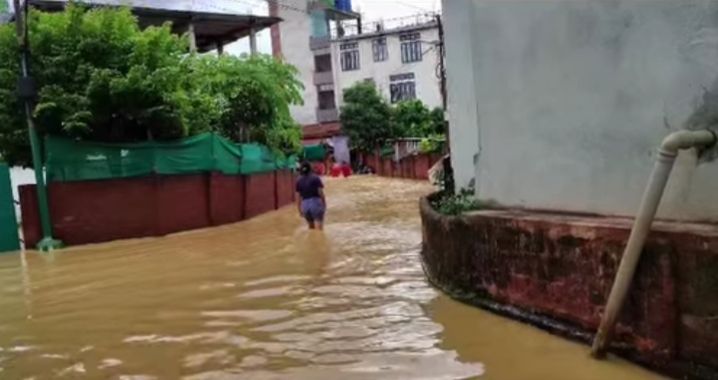 ডিমাপুর সহ বহু অঞ্চল প্লাবিত, উদ্ধার ৩৩জনকে ডিমাপুর সহ বহু অঞ্চল প্লাবিত, উদ্ধার ৩৩জনকে