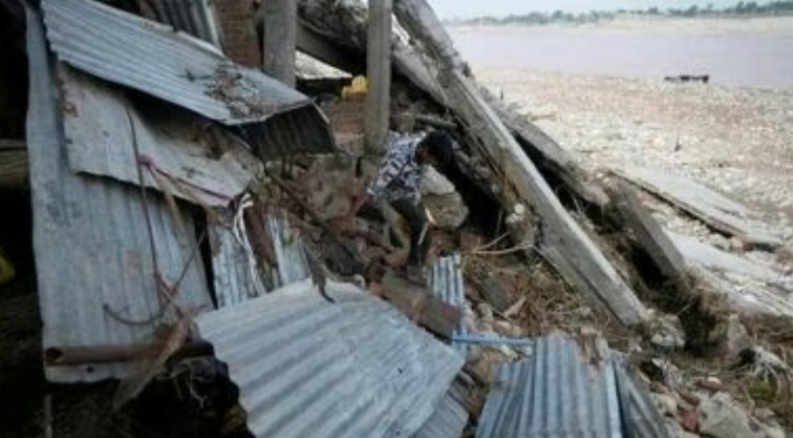 জম্মু-কাশ্মীরে মেঘভাঙা বৃষ্টিতে মৃত্যু তিনজনের, নিখোঁজ একাধিক