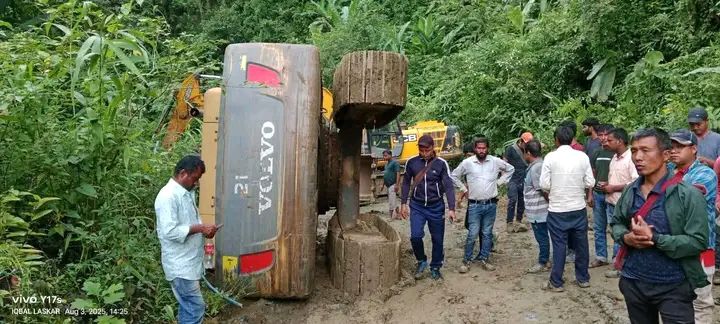 মিজোরামে এস্ককেভেটর দুর্ঘটনায় প্রাণ হারালেন পূর্ব গোবিন্দপুরের যুবক মিজোরামে এস্ককেভেটর দুর্ঘটনায় প্রাণ হারালেন পূর্ব গোবিন্দপুরের যুবক