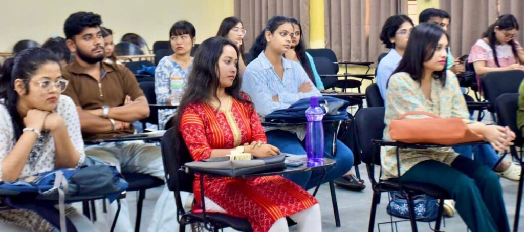 গণজ্ঞাপন বিভাগে মতবিনিময় অনুষ্ঠানে অংশ নিলেন এম খালিদ গণজ্ঞাপন বিভাগে মতবিনিময় অনুষ্ঠানে অংশ নিলেন এম খালিদ