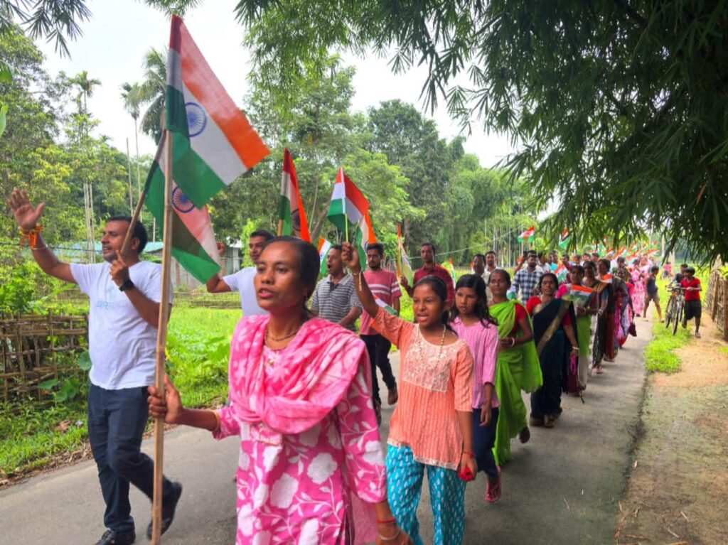 স্বাধীনতা দিবস উপলক্ষে শচীশপুর সিআরপিএফ ক্যাম্পের উদ্যোগে আমড়াঘাটে তিরঙ্গা যাত্রা স্বাধীনতা দিবস উপলক্ষে শচীশপুর সিআরপিএফ ক্যাম্পের উদ্যোগে আমড়াঘাটে তিরঙ্গা যাত্রা